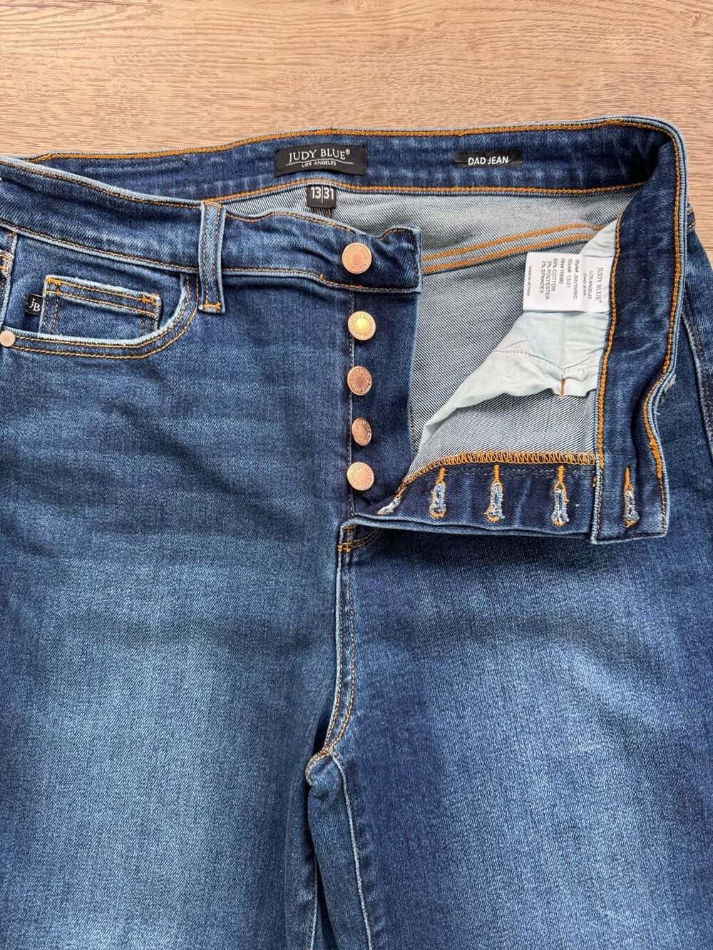 Judy Blue High Rise Dad Jeans Raw Hem Medium Wash Denim Size 13/31 - Picture 12 of 15